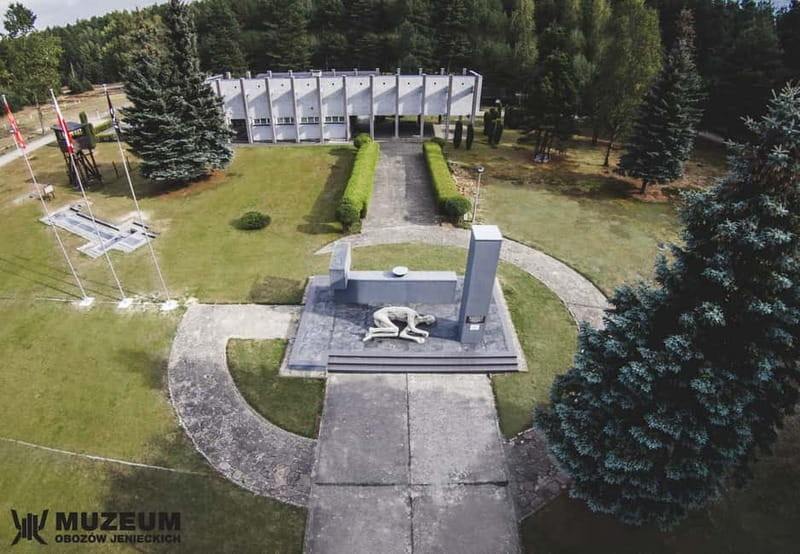From Wrocław: Stalag Luft 3 Great Escape Tour - Walk the woods to the Harry tunnel, and learn what the guards saw