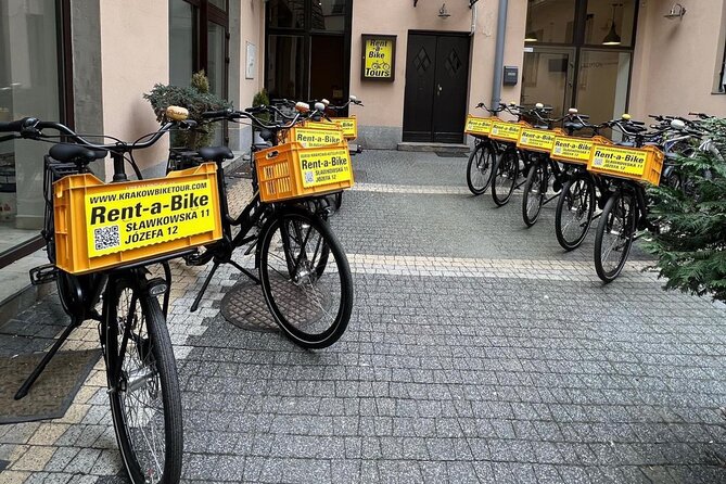 Full Bike Tour - the Old Town, Jewish Qtr & the Ghetto NEW BIKES - Key highlights