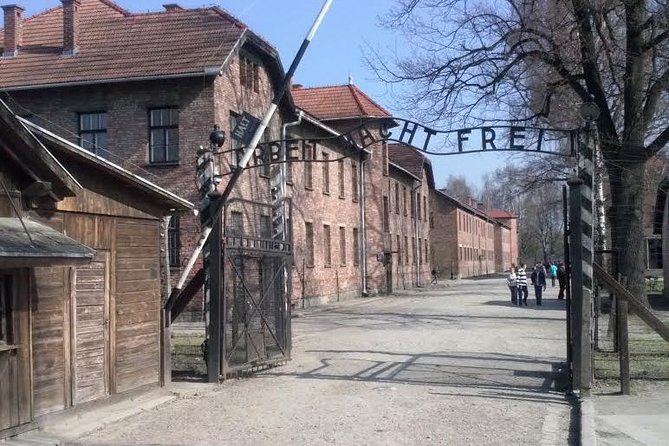 Full-Day Auschwitz and Birkenau Tour from Krakow with Private Transfer - Arriving at Auschwitz I: the 3-hour guided core