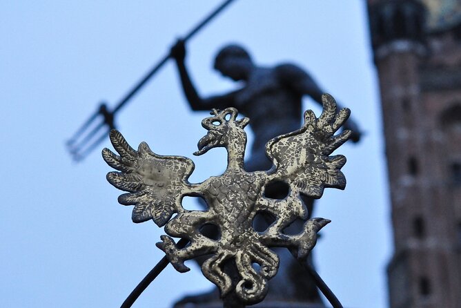 Gdansk Food and Sightseeing Tour with Bart - Kuśnierska PRL-era pub: vodka tasting with history context