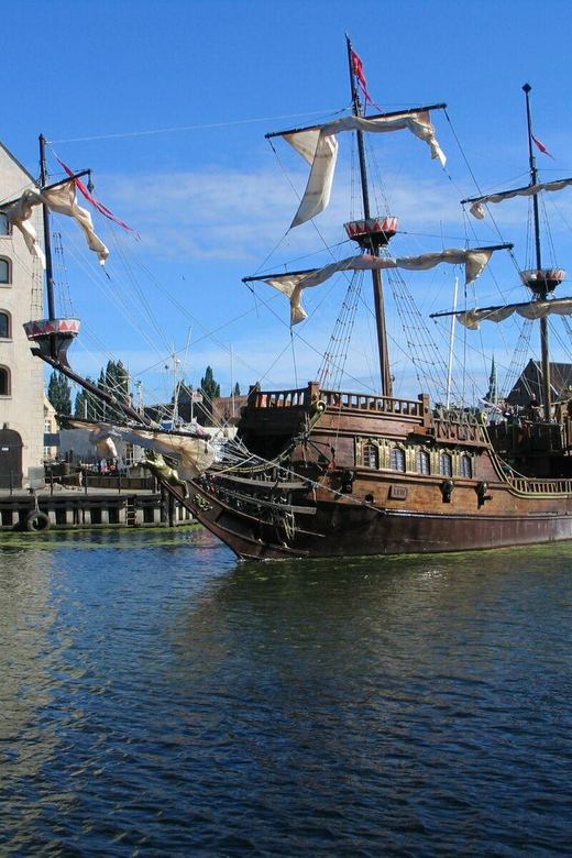 Gdansk: Guided Round-Trip Cruise to Westerplatte - Who should book this Gdańsk cruise, and who might skip it