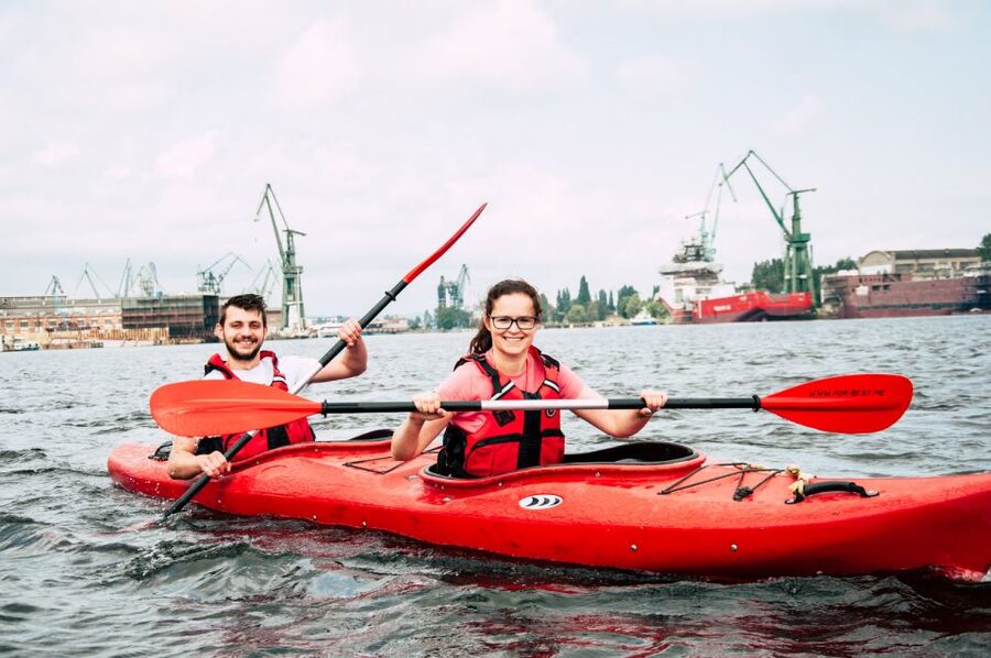 Gdańsk: Islands and Canals Private Kayak Tour - Single or Double Kayaks, Spray Skirts, and Staying Comfortable