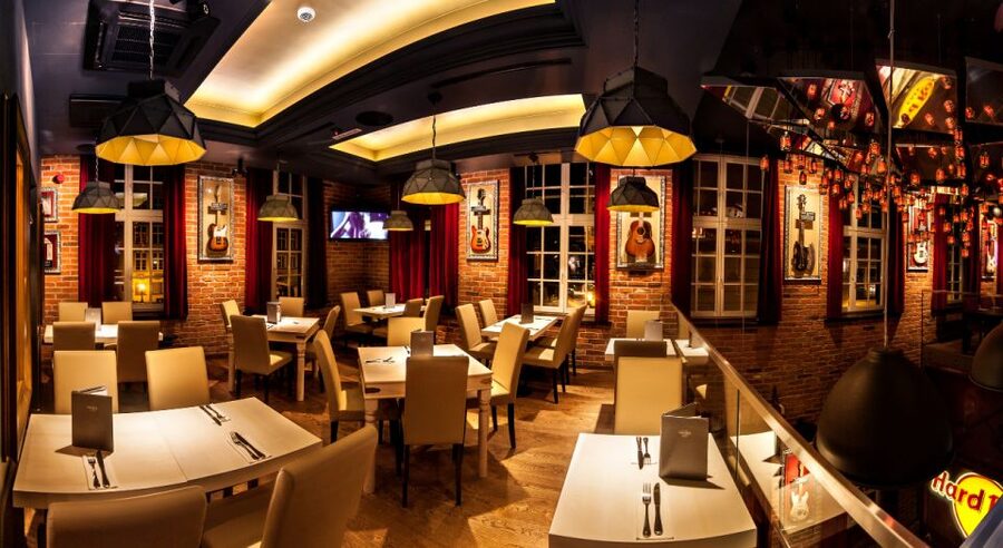 Gdansk: Legendary Burger and Zywiec Beer at Hard Rock Cafe - Your timing and flow in a small group of 4
