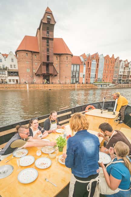 Gdańsk: Motława River Cruise with Pierogi Tasting - The Pierogi Tasting: What’s Included and How It Works on Board