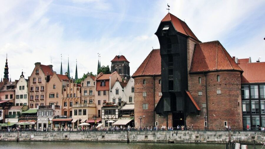 Gdansk Old Town Half-Day Private Walking Tour - Arthur’s Court and the Neptun Fountain, merchant power in human-scale stops