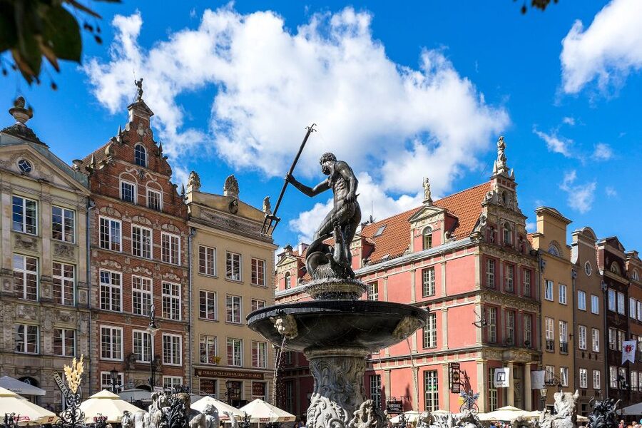 Gdańsk: Old Town Private Walking Tour with Legends and Facts - St. Bridget’s Church on the 4-Hour Route: Solidarity Under Martial Law
