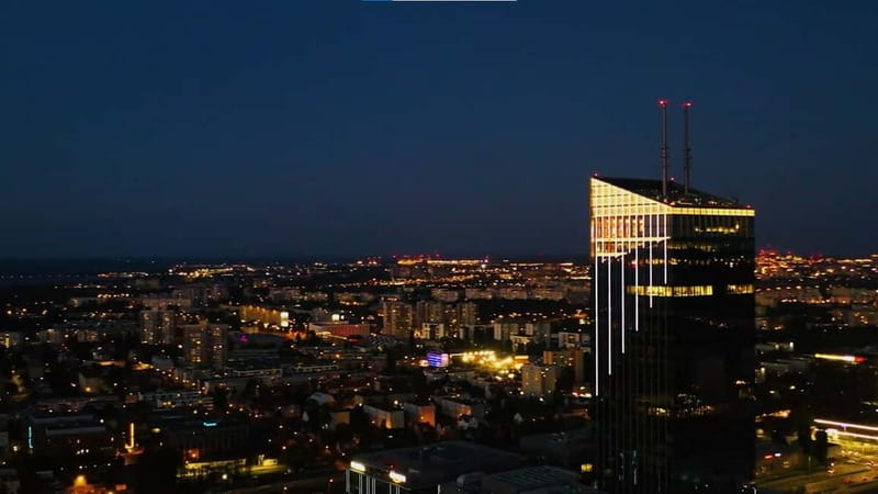 Gdańsk: Olivia Star Sky-High Views, Dinner, and Cocktails - Key things to know before you go