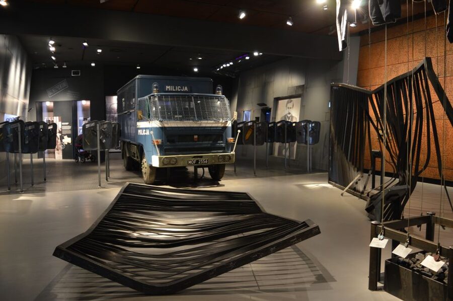 Gdansk: Private Communism Tour with Solidarity Center Museum - Sala BHP and the Gdańsk Agreement Moment