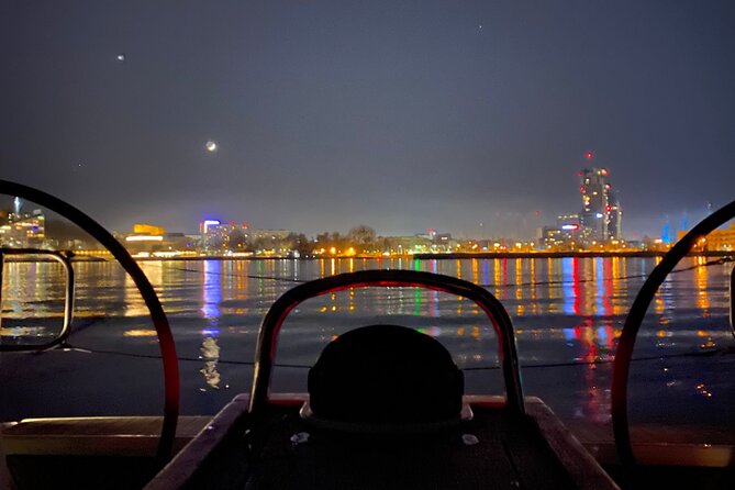 Gdansk: Scenic Evening Yacht Cruise with Welcome Drink - Remontowa Shipyard, Wisłoujście Fortress, and Westerplatte