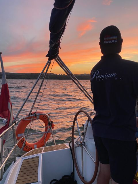 Gdańsk: Scenic Sunset Cruise with Welcome Drink - Should you book this Gdańsk sunset yacht cruise?