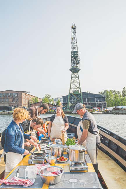 Gdańsk: Shipyard and Port Cruise with Pierogi Tasting - From Imperial Dock to Industrial Canals: The 70 Minute Flow