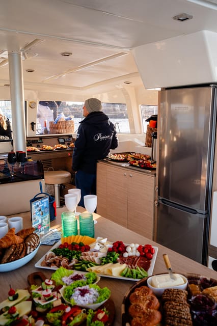 Gdansk/Sopot: Breakfast Cruise on a Catamaran - Steering the catamaran: a rare hands-on cruise moment