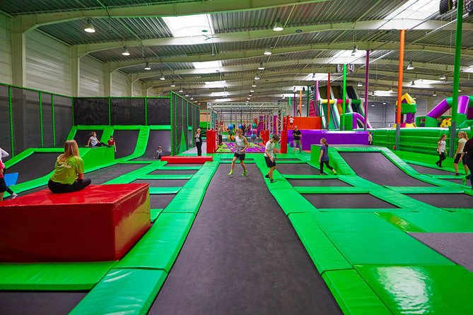 GOjump MEGAPARK Kraków-Sikorki - 1 hour Trampoline Park ticket - The best part for families: age rules that make planning easier
