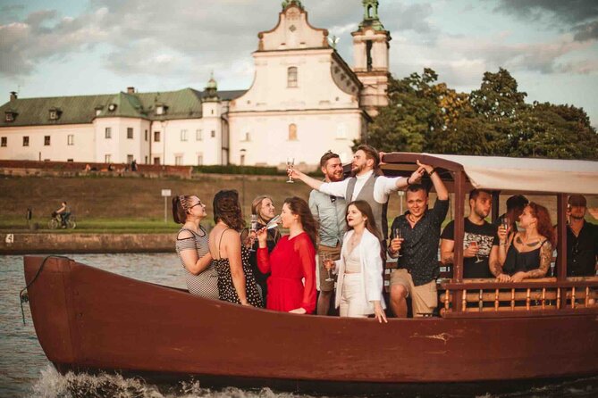 Gondola cruise The Vistula River Krakow private tour up to 12 person - A private gondola on Krakow’s Vistula, why it feels special