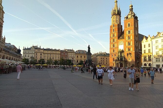 Historic Krakow : Old Town & Wawel Castle Walking tour - Wawel Royal Castle grounds (30 minutes): Renaissance palace area and the Royal Cathedral