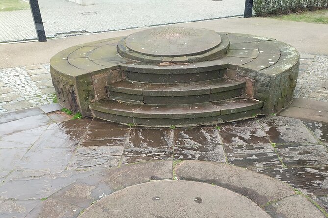 Historical Walking Tour of Jewish Warsaw - Jana Karski’s bench and monuments that keep resistance visible
