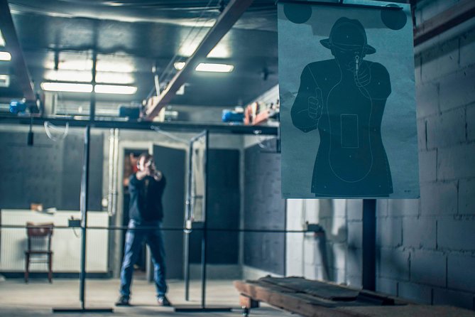 Indoor Shooting Range in Warszawa Package 2 - How to Get There: Krakowiaków 80A and Transit-Friendly Timing