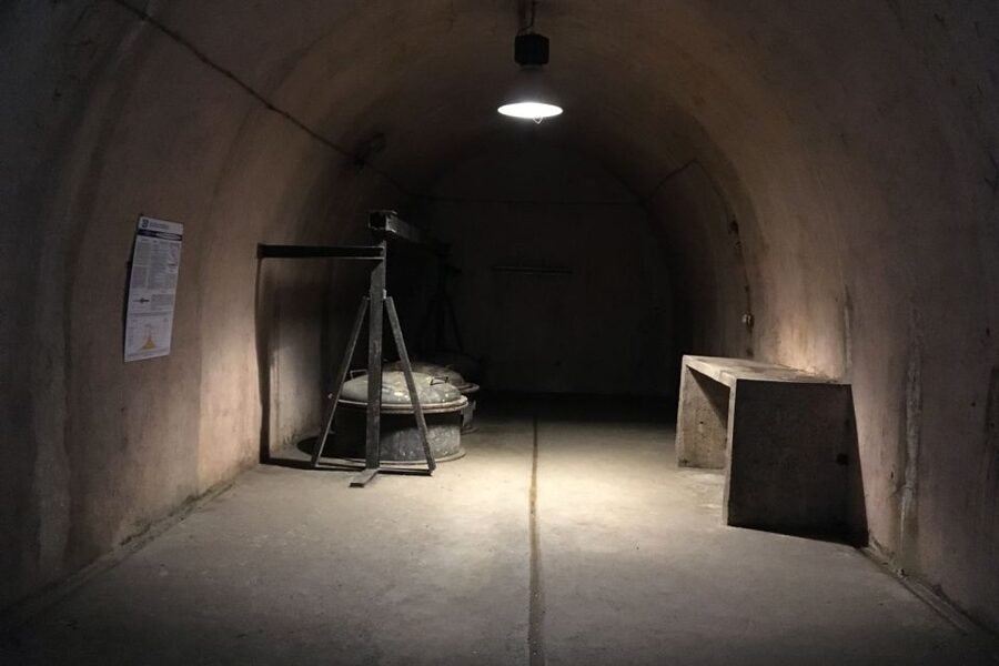 Jewels of Lower Silesia Full-Day Tour from Wroclaw - Tips to get the most out of the castle and the tunnels