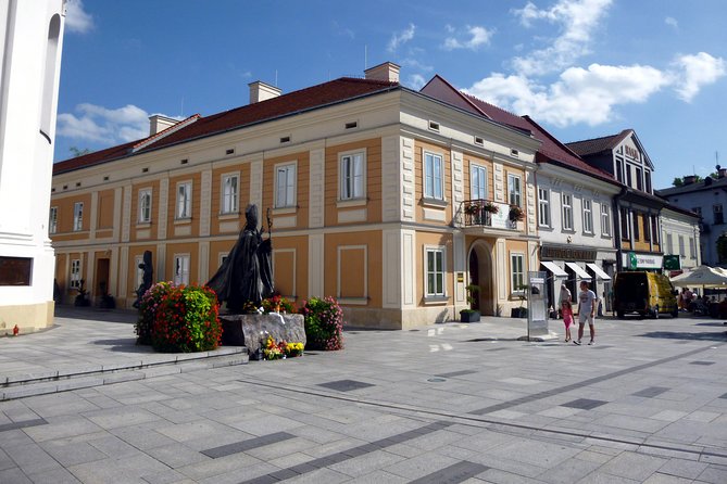 "John Paul II Route" PRIVATE -Wadowice, Kalwaria Z.-Łagiewniki - Stop 1: Minor Basilica in Wadowice, a short opener with strong atmosphere