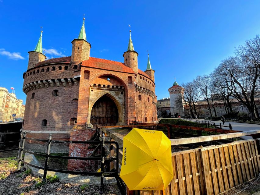 Krakauer old town tour - The Wawel dragon story, and how legends get grounded