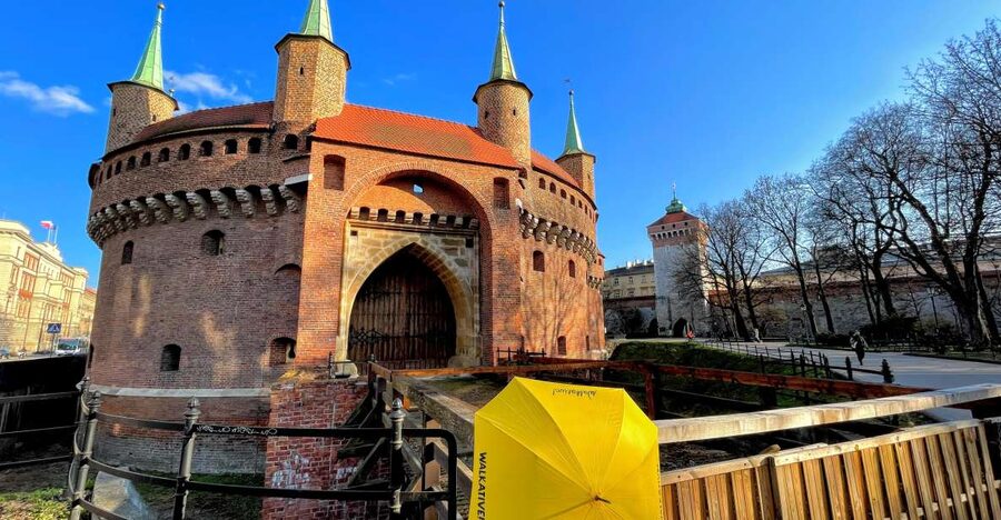 Krakauer old town tour - Archbishopric Palace and the papal window by Johannes Paul II