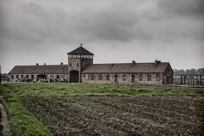 Krakow: Auschwitz-Birkenau Guided Tour with Hotel Transfer - Why this Auschwitz-Birkenau tour feels different from a typical day trip