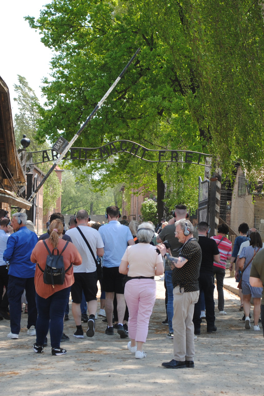 Krakow: Auschwitz-Birkenau Guided Tour with Pickup & Lunch - Auschwitz-Birkenau from Krakow: Why This Format Works