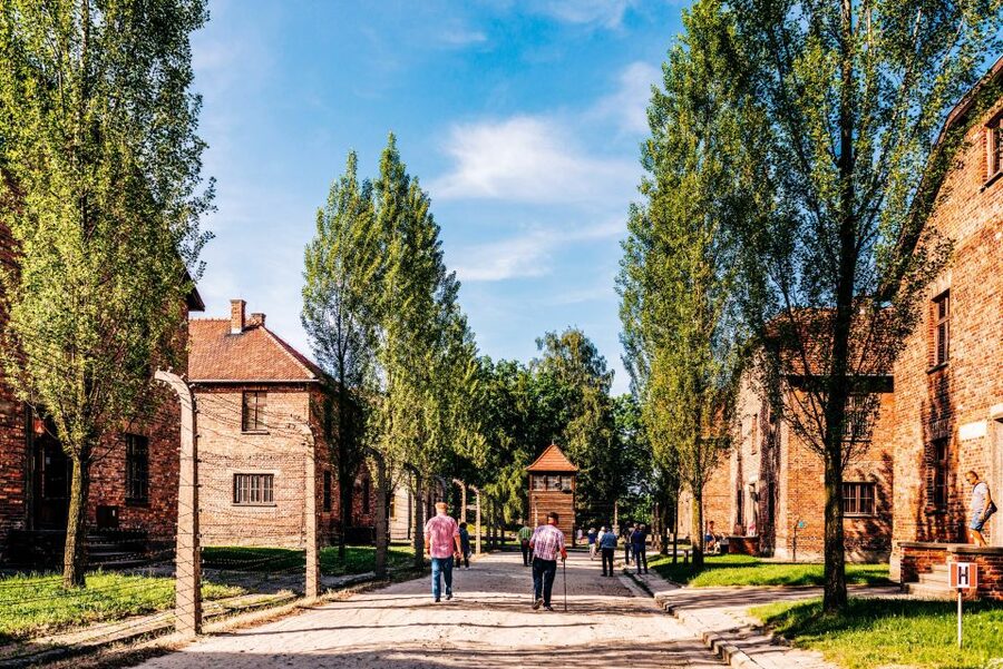 Krakow: Auschwitz-Birkenau Live Guided Tour & Hotel Pickup - Price and logistics: is $22 worth it?