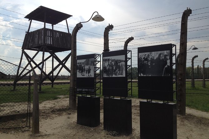 Krakow: Auschwitz-Birkenau & Salt Mine -private/shared transport - Auschwitz-Birkenau: what the guided experience is actually like