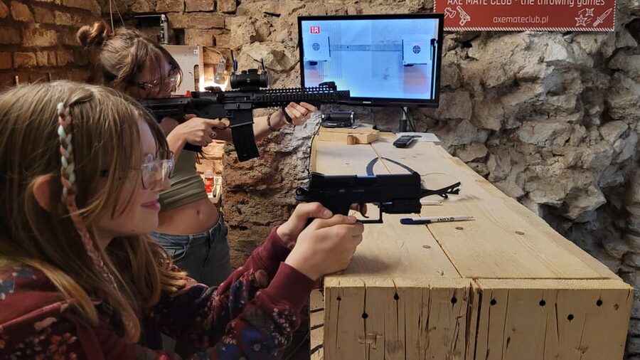 Krakow: Axe Mate Club Shooting Range Entry Ticket - Safety Briefing and Stance Training in a Basement Range