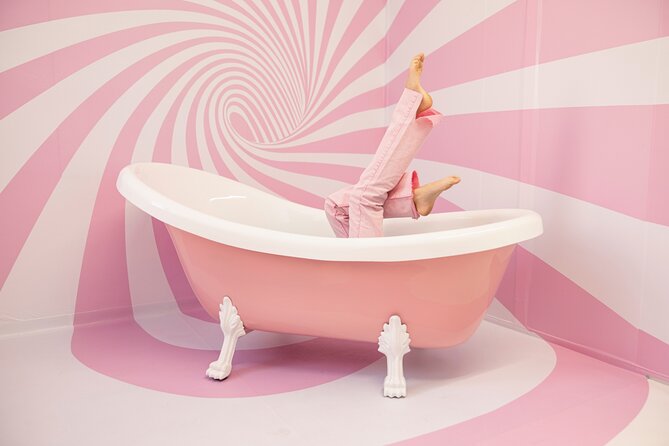 Kraków Be Happy Museum Entry Ticket - Be Happy Museum Krakow: a playful, photo-first stop