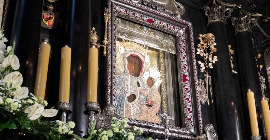 Krakow: Black Madonna of Częstochowa & Home of John Paul II - Skip the ticket line, keep the day moving