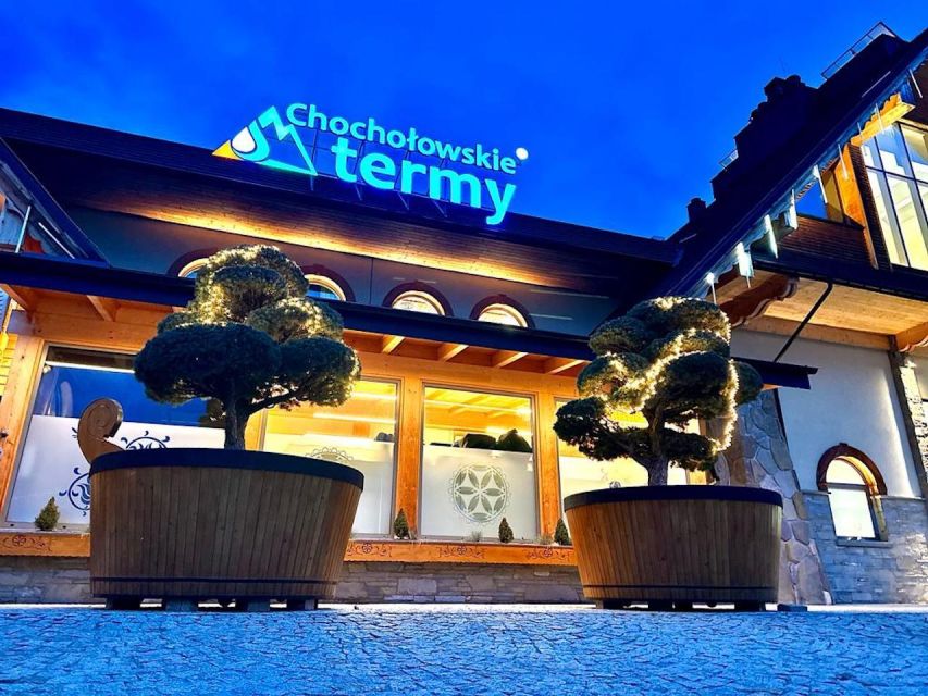 Krakow: Chocholowskie Baths with Ticket and Transportation - The guide makes the day easier, especially at the busy start