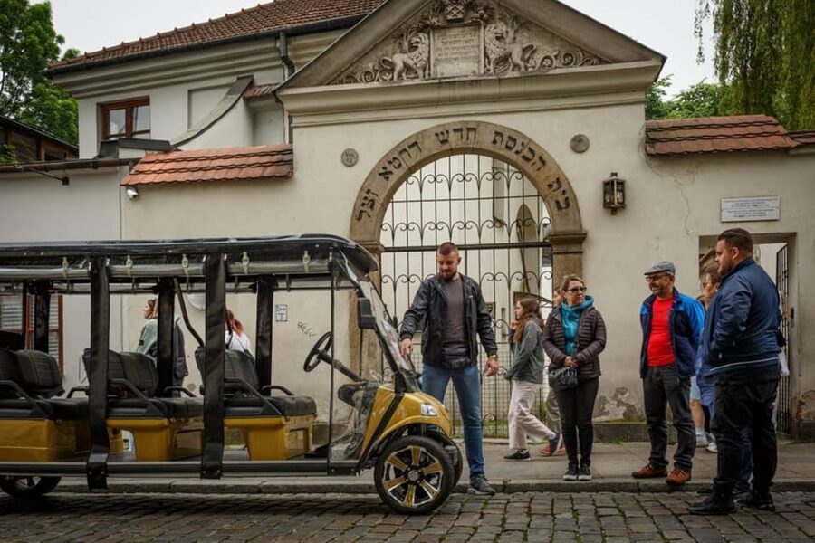 Krakow: City Sightseeing Tour by Shared or Private Golf Cart - The 1.5-hour route that links Old Town, Kazimierz, and the ghetto