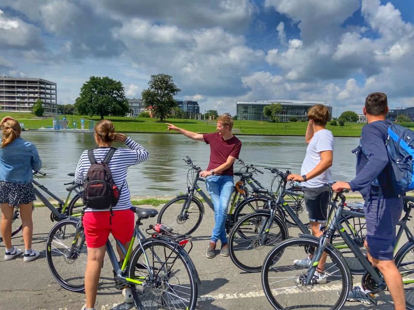 Krakow: Complete Bike tour with all the highlights - Entering Krakow’s Highlights, One Easy Ride at a Time