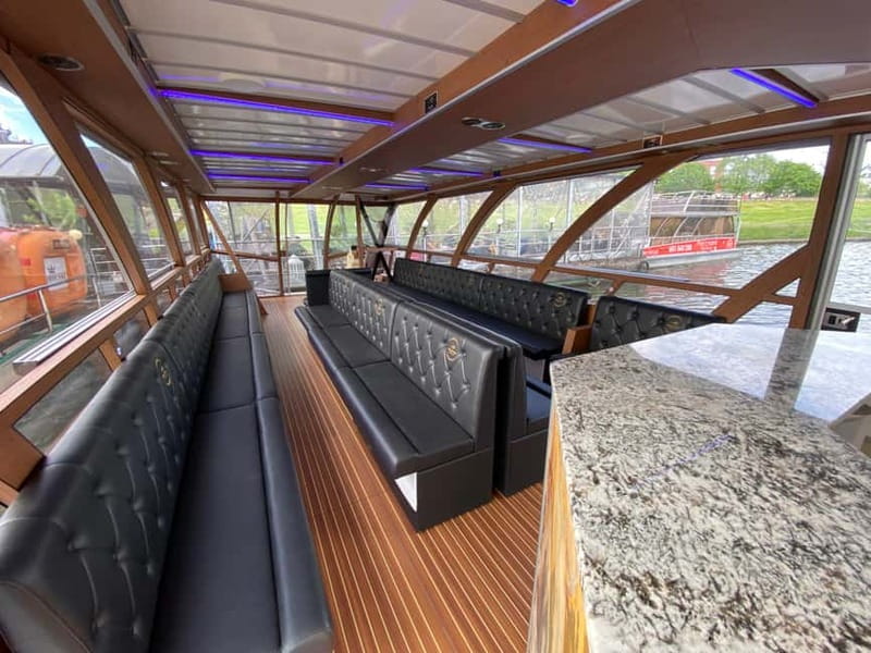 Krakow: Day or Night Vistula River Cruise with Audio Guide - The audio guide: what it is good for, and what to keep in mind