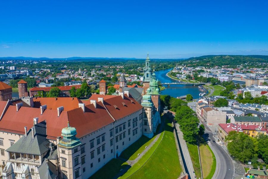 Krakow: Electric Car Sightseeing Tour - Who this tour suits best