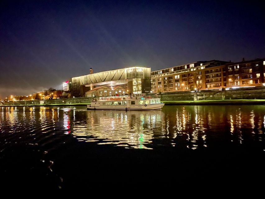 Krakow: Evening Cruise with a Glass of Wine - Key things that make this cruise worth your time