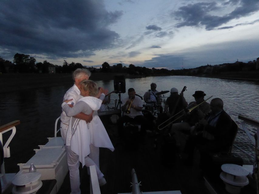 Krakow: Evening Cruise with a Glass of Wine - Drinks and value: what $38 gets you on the water