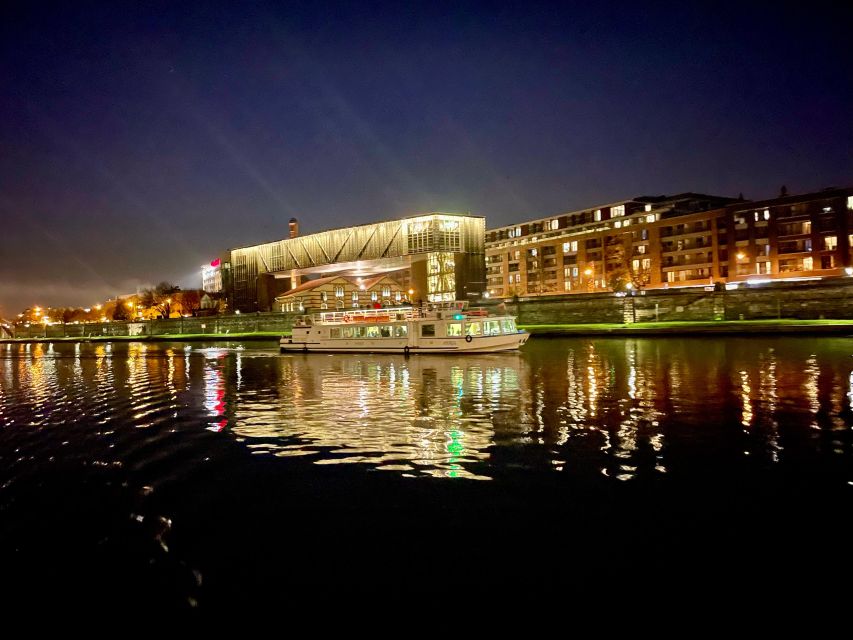 Kraków: Evening or Night River Cruise - Zwierzyniec and the Manggha Centre Finish: A Strong Closing Loop