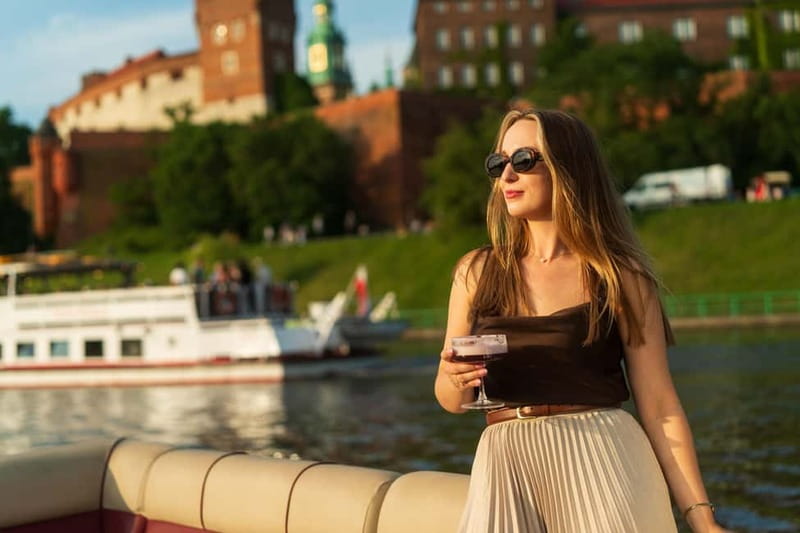 Krakow: Evening or Night Sightseeing Cruise - Sailing Past Wawel Castle: The UNESCO Moment You Can Actually See