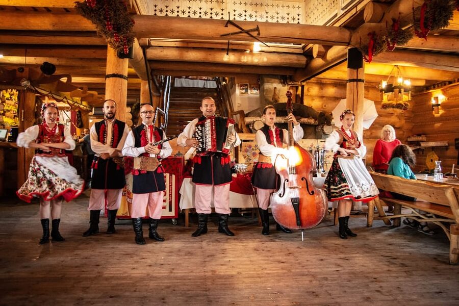 Krakow: Full Traditional Polish Dinner & Folk Show - The Dinner Course by Course: What You Actually Get