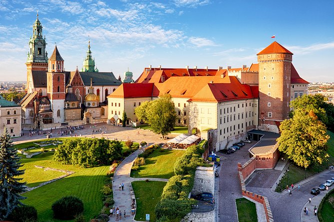 Krakow: Guided Sightseeing Tour by golf cart/buggy - Former Ghetto Memorials: Ghetto Heroes Square and the Wall Remains