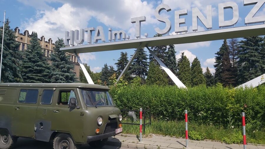 Krakow: Guided Tour to Nowa Huta on Commie Retro Van - Ride the UAZ 452 into a planned socialist city