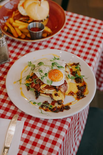Krakow: Hard Rock Cafe Breakfast - Key highlights at a glance