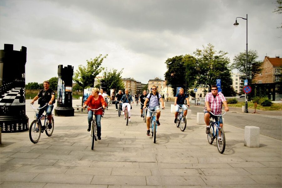 Krakow: Highlights of Krakow Bike Tour - Small Group - Morning vs evening in summer: how to choose the right loop