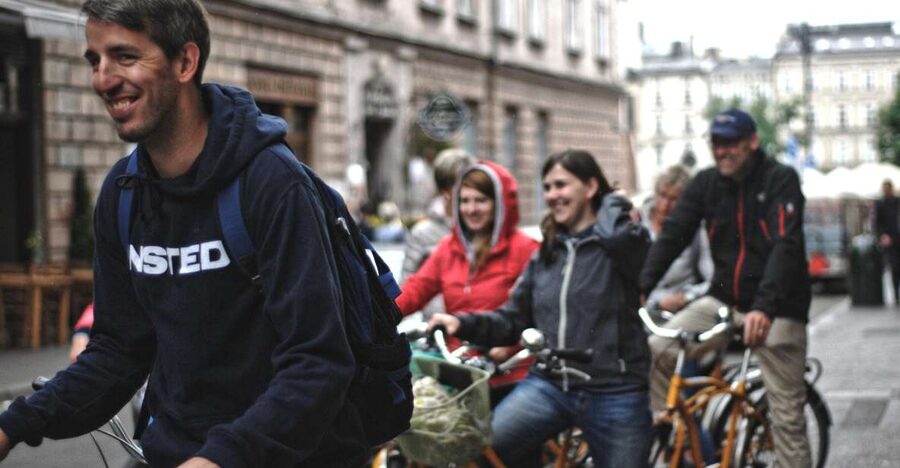 Krakow: Highlights of Krakow Bike Tour - Small Group - Podgórze and Plac Bohaterów Getta: the WWII part you cannot ignore