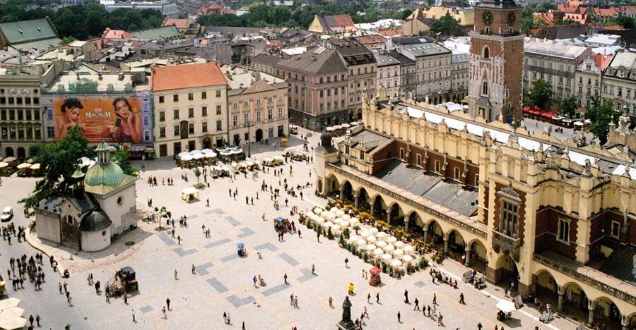 Krakow: Highlights of Old & New Town Private Walking Tour - Entering Krakow through the Royal Route, Old Town to Wawel Hill