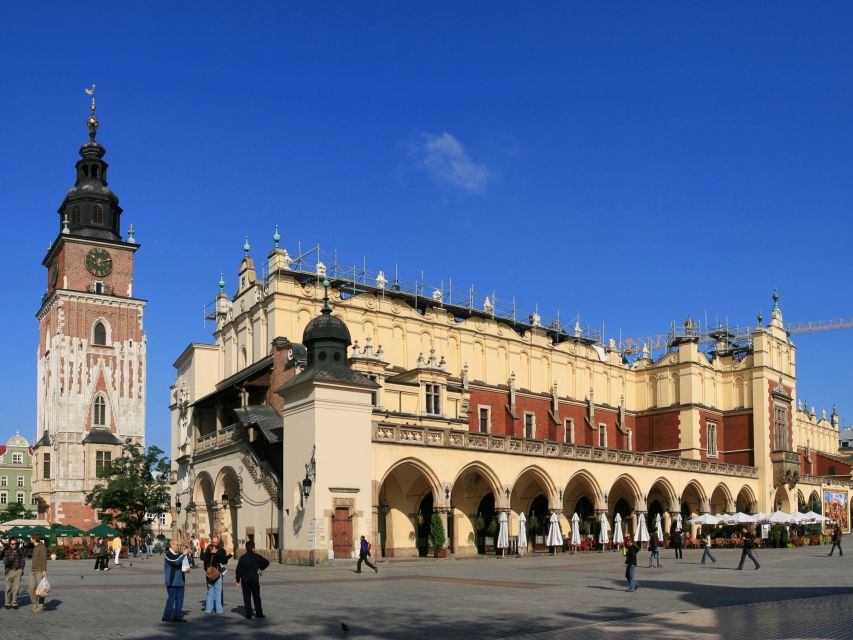 Krakow: Highlights of Old & New Town Private Walking Tour - Main Market Square, Gothic St. Mary’s Basilica, and the Cloth Hall trade world