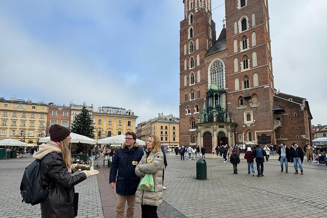 Krakow Highlights Tour: Local Tips, Food Spots & Must-See Places - Stary Kleparz: your first taste of local Krakow rhythm